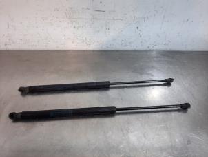 Begagnade Set med gasfjädrar för bagage BMW 1 serie (F20) 116d 2.0 16V Pris € 36,30 Inklusive moms erbjuds av Autohandel Didier