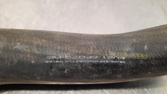 Laddluftkylarslang från en Ford Transit Connect (PJ2) 1.5 EcoBlue 2020