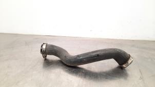 Begagnade Laddluftkylarslang Ford Transit Connect (PJ2) 1.5 EcoBlue Pris € 24,20 Inklusive moms erbjuds av Autohandel Didier