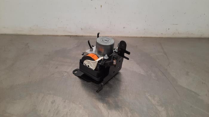 ABS-pump från en Opel Grandland (X) 1.2 Turbo 12V 2023