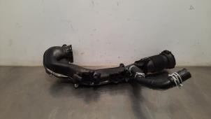 Gebruikte Intercooler Buis Mercedes A-Klasse AMG (177.1) 2.0 A-35 AMG Turbo 16V 4Matic Prijs € 66,55 Inclusief btw aangeboden door Autohandel Didier