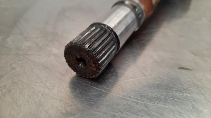 Drivaxel, höger fram från en Opel Grandland (X) 1.2 Turbo 12V 2018