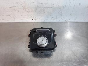 Używane Dzwignia wyboru automatycznej skrzyni biegów MG ZS EV Standard Range 50 kWh Cena € 266,20 Z VAT oferowane przez Autohandel Didier