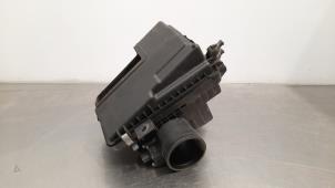 Używane Obudowa filtra powietrza Nissan Qashqai (J11) 1.6 dCi All Mode 4x4-i Cena € 102,85 Z VAT oferowane przez Autohandel Didier