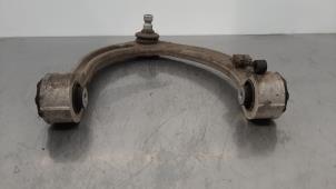 Używane Wahacz zawieszenia prawy przód Landrover Range Rover Sport (LW) 3.0 SDV6 Cena € 133,10 Z VAT oferowane przez Autohandel Didier