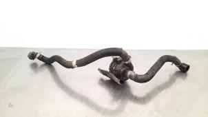 Begagnade Extra vattenpump Alfa Romeo Stelvio (949) 2.0 T 16V Q4 Pris € 133,10 Inklusive moms erbjuds av Autohandel Didier