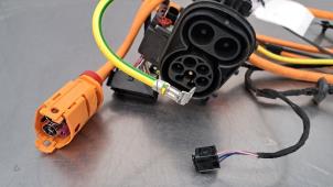 Gebruikte Oplaadpunt stekker aansluiting Mercedes CLA (118.3) 1.3 CLA-250 e Turbo 16V Prijs € 399,30 Inclusief btw aangeboden door Autohandel Didier