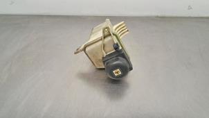 Używane Zbiornik oleju wspomagania kierownicy Citroen Jumper (U9) 2.0 BlueHDi 130 Cena € 24,20 Z VAT oferowane przez Autohandel Didier