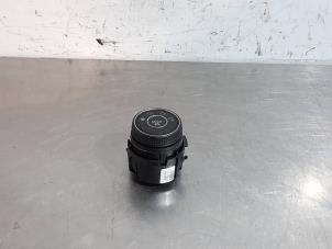 Begagnade I-Drive-vred Volkswagen T-Roc I 2.0 TDI 150 4Motion 16V Pris € 66,55 Inklusive moms erbjuds av Autohandel Didier