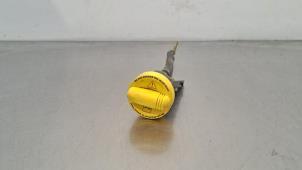 Begagnade Oljemätsticka Renault Captur (2R) 1.5 Energy dCi 90 FAP Pris € 18,15 Inklusive moms erbjuds av Autohandel Didier