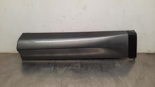 Begagnade Dörrtröskel, höger Landrover Discovery Sport (LC) 2.0 TD4 150 16V Pris € 60,50 Inklusive moms erbjuds av Autohandel Didier