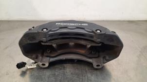 Begagnade Främre bromsok, höger Porsche Panamera Sport Turismo (971H) 2.9 V6 24V 4 E-Hybrid Pris € 532,40 Inklusive moms erbjuds av Autohandel Didier