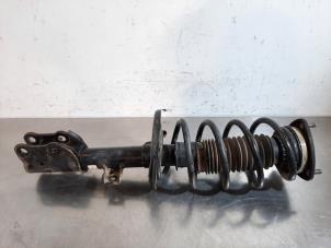 Gebruikte Schokdemper links-voor Mazda CX-5 I (KE,GH) 2.0 SkyActiv-G 160 16V 4WD Prijs € 199,65 Inclusief btw aangeboden door Autohandel Didier