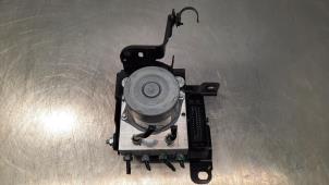 Begagnade ABS-pump Peugeot 3008 II (M4/MC/MJ/MR) 1.2 12V e-THP PureTech 130 Pris € 399,30 Inklusive moms erbjuds av Autohandel Didier