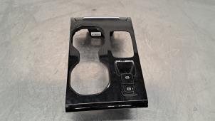 Gebruikte Handrem schakelaar Volvo XC40 (XZ) 2.0 B4 16V Mild Hybrid Prijs € 54,45 Inclusief btw aangeboden door Autohandel Didier