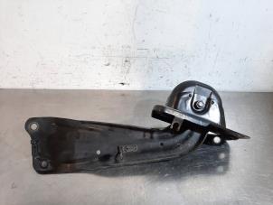 Begagnade Bakre undre gaffelben, vänster Seat Tarraco 2.0 TDI 150 16V Pris € 66,55 Inklusive moms erbjuds av Autohandel Didier