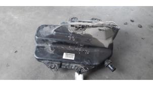 Begagnade AdBlue-tank Mercedes Vito (447.6) 1.6 111 CDI 16V Pris € 199,65 Inklusive moms erbjuds av Autohandel Didier