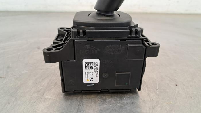 Växelspak från en Land Rover Defender II 90 3.0 D300 MHEV 2023