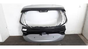 Używane Tylna klapa Toyota Yaris IV (P21/PA1/PH1) 1.5 12V Hybrid Cena € 532,40 Z VAT oferowane przez Autohandel Didier