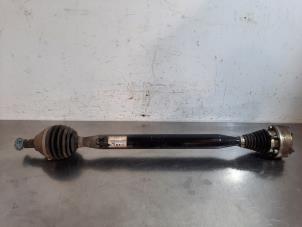 Begagnade Drivaxel, höger fram Skoda Scala 1.6 TDI Pris € 199,65 Inklusive moms erbjuds av Autohandel Didier