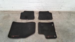 Gebruikte Matten Set DS Automobiles DS 3/Crossback (UC/UJ/UR) E-Tense 50 kWh Prijs € 42,35 Inclusief btw aangeboden door Autohandel Didier