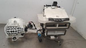 Używane Nagrzewnica Peugeot 5008 II (M4/MC/MJ/MR) 1.2 12V e-THP PureTech 130 Cena € 332,75 Z VAT oferowane przez Autohandel Didier