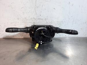 Gebruikte Schakelaar Stuurkolom (licht) Nissan Micra (K14) 1.0 IG-T 92 Prijs € 133,10 Inclusief btw aangeboden door Autohandel Didier