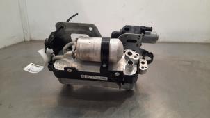 Begagnade Kondensor, luftkonditionering BMW 5 serie Touring (G31) 520i 2.0 TwinPower Turbo 16V Van Pris € 266,20 Inklusive moms erbjuds av Autohandel Didier