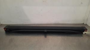 Używane Roleta tylna BMW 5 serie Touring (G31) 520i 2.0 TwinPower Turbo 16V Van Cena € 229,90 Z VAT oferowane przez Autohandel Didier