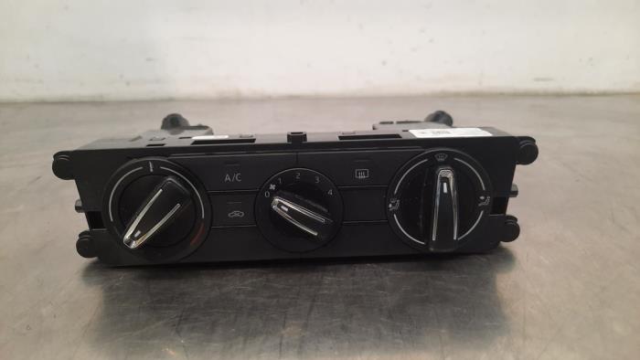 Luftkonditionering, kontrollpanel från en Skoda Fabia IV (PJ3) 1.0 TSI 12V 2023