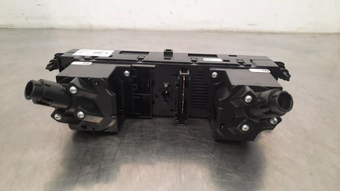 Luftkonditionering, kontrollpanel från en Skoda Fabia IV (PJ3) 1.0 TSI 12V 2023