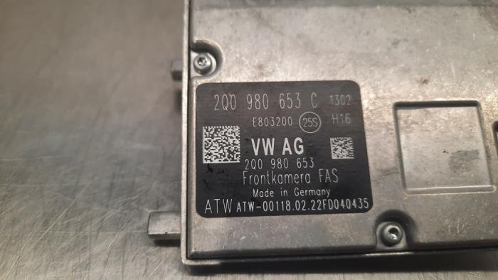 Framåtriktad kamera från en Audi Q3 (F3B) 1.5 35 TFSI 16V Mild Hybrid 2022