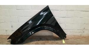 Używane Ekran lewy przód Mercedes GLE Coupe (C167) 400 e 2.0 16V 4-Matic Cena € 459,80 Z VAT oferowane przez Autohandel Didier