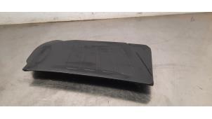 Gebruikte Afdekplaat motor Mercedes GLE Coupe (C167) 400 e 2.0 16V 4-Matic Prijs € 36,30 Inclusief btw aangeboden door Autohandel Didier