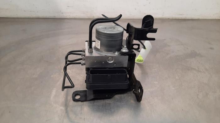 ABS-pump från en Peugeot 308 (F3/FB/FH/FM/FP) 1.2 12V PureTech 130 2022