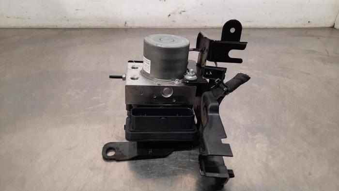 ABS-pump från en Peugeot 308 (F3/FB/FH/FM/FP) 1.2 12V PureTech 130 2023
