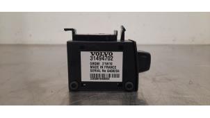 Begagnade SIM-korthållare Volvo XC40 (XZ) 1.5 T3 12V Pris € 133,10 Inklusive moms erbjuds av Autohandel Didier