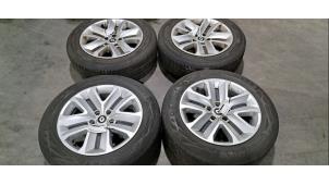 Używane Zestaw obreczy i opon Renault Captur II (RJB) 1.0 TCe 100 12V Bi-Fuel Cena € 399,30 Z VAT oferowane przez Autohandel Didier