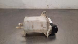 Używane Zbiornik oleju wspomagania kierownicy Citroen Jumper (U9) 2.0 Blue HDi 110 Cena € 24,20 Z VAT oferowane przez Autohandel Didier