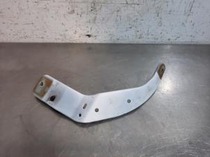 Używane Rama reflektora prawa Citroen C4 Spacetourer (3D/3E) 1.5 Blue HDi 130 16V Cena € 18,15 Z VAT oferowane przez Autohandel Didier