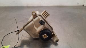 Używane Zbiornik oleju wspomagania kierownicy Citroen Jumper (U9) 2.0 Blue HDi 130 Cena € 24,20 Z VAT oferowane przez Autohandel Didier