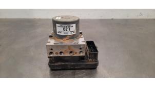 Używane Pompa ABS Kia Rio IV (YB) 1.0i T-GDi 100 12V Cena € 199,65 Z VAT oferowane przez Autohandel Didier