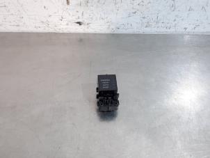 Begagnade Automatisk växelväljare Jeep Compass II (MP) 1.3 4XE 190 Plug-in Hybrid 16V 4x4 Pris € 36,30 Inklusive moms erbjuds av Autohandel Didier