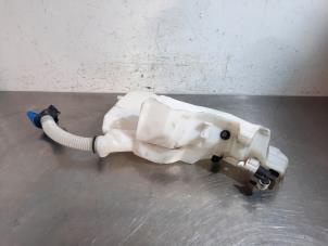 Begagnade Spolartank, vindruta Jaguar F-Pace 2.0 D 180 16V AWD Pris € 36,30 Inklusive moms erbjuds av Autohandel Didier