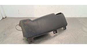 Używane Element zderzaka prawy tyl Citroen Jumper (U9) 2.2 Blue HDi 120 Cena € 42,35 Z VAT oferowane przez Autohandel Didier