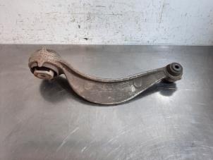 Begagnade Främre gaffelben, höger Jaguar F-Pace 2.0 Turbo 16V AWD Pris € 48,40 Inklusive moms erbjuds av Autohandel Didier