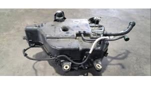 Begagnade AdBlue-tank Ford Transit Custom 2.0 TDCi 16V Eco Blue 130 Pris € 296,45 Inklusive moms erbjuds av Autohandel Didier