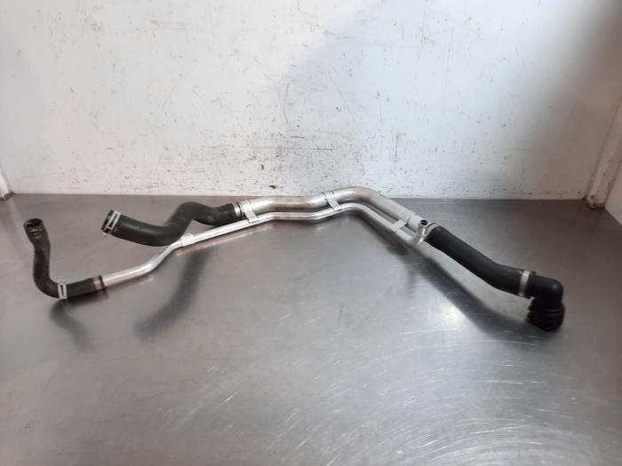 Kylarslang från en Mercedes-Benz Sprinter 3t (910.6) 214 CDI 2.1 D FWD 2018