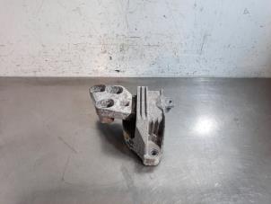 Begagnade Motorfäste Mercedes CLA Shooting Brake (117.9) 1.6 CLA-180 16V Pris € 30,25 Inklusive moms erbjuds av Autohandel Didier