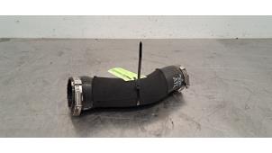 Begagnade Laddluftkylarslang Lamborghini Urus 4.0 V8 S, Performante Pris € 90,75 Inklusive moms erbjuds av Autohandel Didier